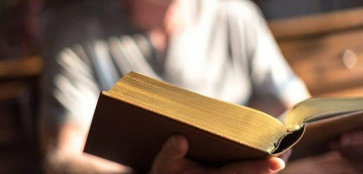 why read the bible, read god's word, bible study, benefits of reading the bible